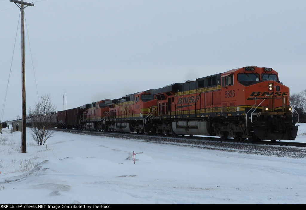 BNSF 5836 West